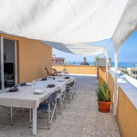 La Terrazza Di キアーヴァリ エクステリア 写真