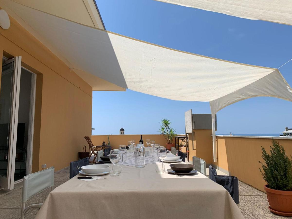 La Terrazza Di キアーヴァリ エクステリア 写真